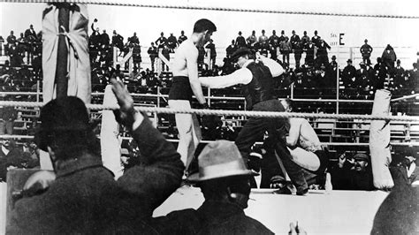 The Corbett-Fitzsimmons Fight! A Cinematic Masterpiece Exploring Early 20th Century Sports and Spectacle